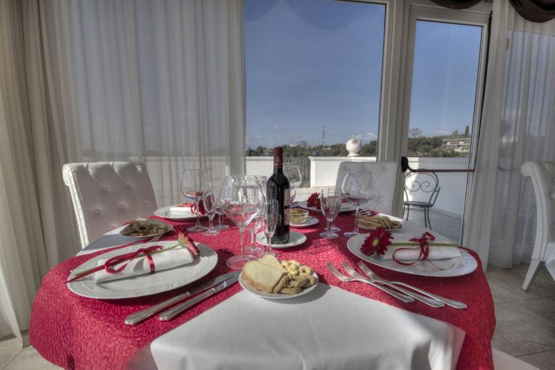 Hotel Madonna Delle Grazie Ceglie Messapica Eksteriør bilde